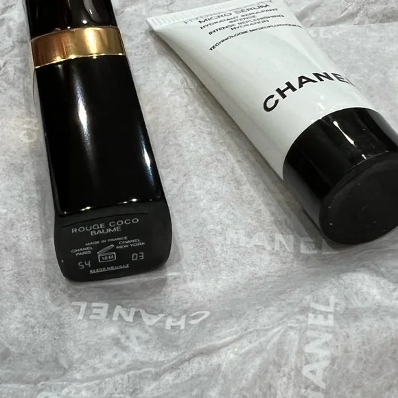 Chanel Rouge Coco Baume - Picture 2 of 2